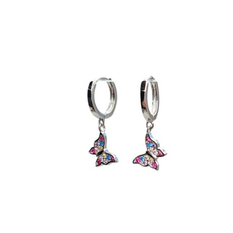 Los Pendiente Aro Mariposa Multicolor  son unos  precioso pendiente de aro con cierre de clip con un pequeña Mariposa repleta de circonitas de colores Características : Diámetro del aro  11.3 mm Altura de la mariposa 7.4 mm Ancho de la mariposa  8 mm Incluye tuerca de presión de plata Fabricados en Plata de Ley 925 . Atrapa todas las miradas con los Pendiente Aro Mariposa Multicolor. Un diseño precioso y lleno de brillo en plata de ley 925. ¡Consigue los tuyos ahora!