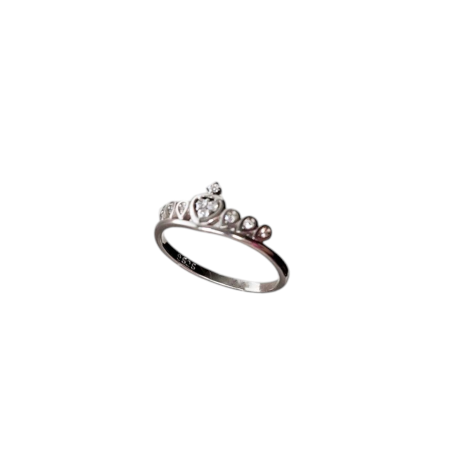 El Anillo Corona Victoria de plata  es un anillo espectacular con forma de corana con circonitas 6 circonitas tres a cada lado de una figura central  con forma de corazón que alberga tres circonitas y en la parte superior de esta una pequeña cruz culminando la corona. Medidas del Anillo Corona Victoria de  plata : Espesor de aro: 1.2 mm Ancho: 1.6 mm. Circonita: 2.2 mm Zona central donde se encuentra la circonita mide 8.0 mm Fabricado en plata de ley 925. Descubre la elegancia del Anillo Corona Victoria de plata, adornado con circonitas. ¡Consulta tu talla y hazlo tuyo ahora!