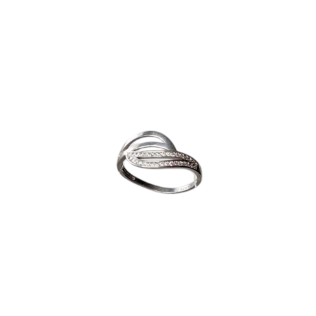El Anillo Isis  de plata es  un  anillo sencillo  y  precioso de plata con líneas en la parte superior que se superponen entre ellas, dos líneas son lisas y las otras dos están repletas de circonitas . Características  : Ancho del aro 1.7 mm Forma central de la Figura : 10 mm Espesor del aro : 1.5 mm Fabricado en plata de ley 925. Descubre el elegante Anillo Isis de plata, adornado con circonitas y líneas superpuestas. ¡Eleva tu estilo y adquiere el tuyo ahora!